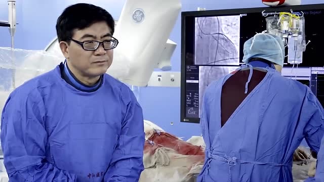 人间世:经过长时间的手术!葛均波医生的手突然抽筋了!