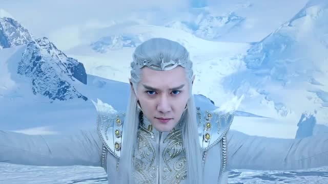 高冷王子卡索遭火族人出言挑衅,火族当大公子真不自量力,瞬间落败