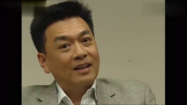 落地请开手机:电梯上,沈亢小晚互表爱意,沈亢霸道将小晚抱起!