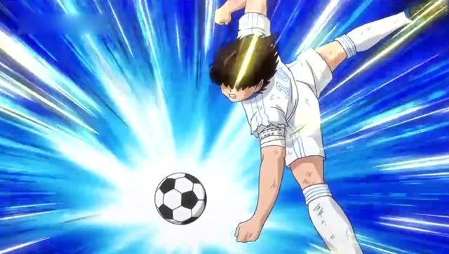 大空翼站起来了!拖着残躯,不放弃曲线射门!