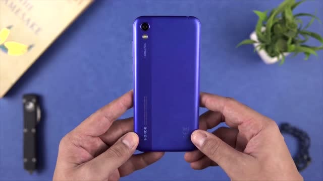 荣耀8s开箱体验,原来入门机也能这么好看!