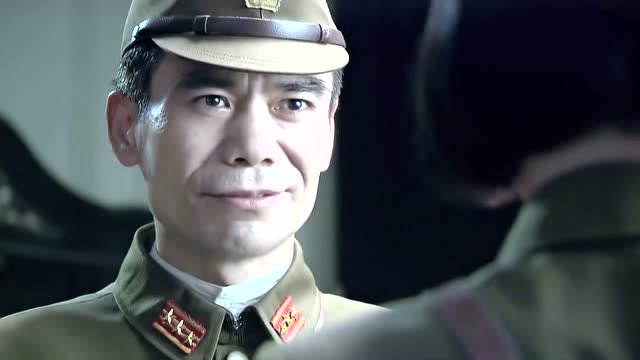 雷震乔装成田中美叶子见高桥大佐,高桥大佐向美叶子献殷勤