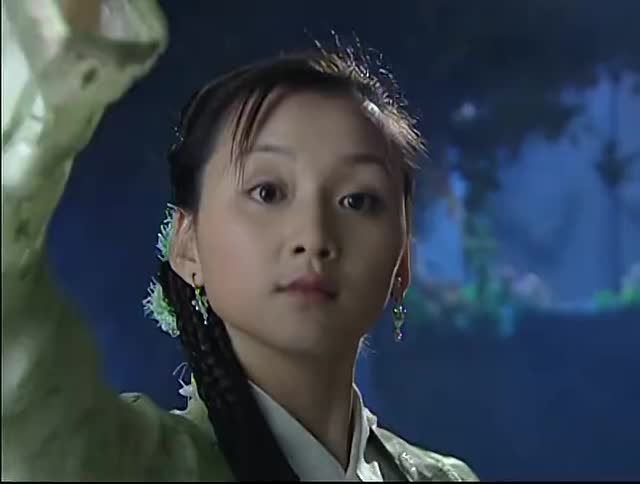 铁扫公主好奇心太强用法术夺了妖怪美人画撒腿就跑