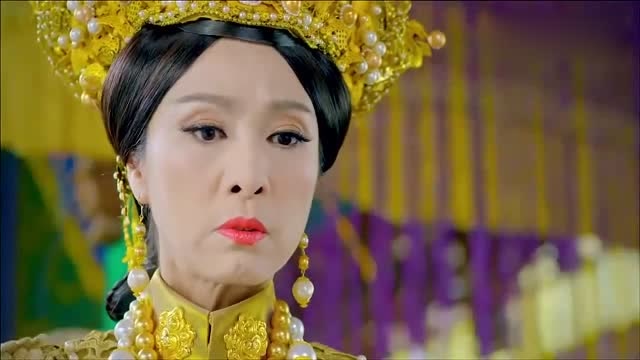 太后在公主床上捉住一名男子,不料男子露出腰牌,太后立马下跪!