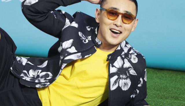 王彦霖一如既往地发型,引来了很多网友的好奇,就这么爱寸头?