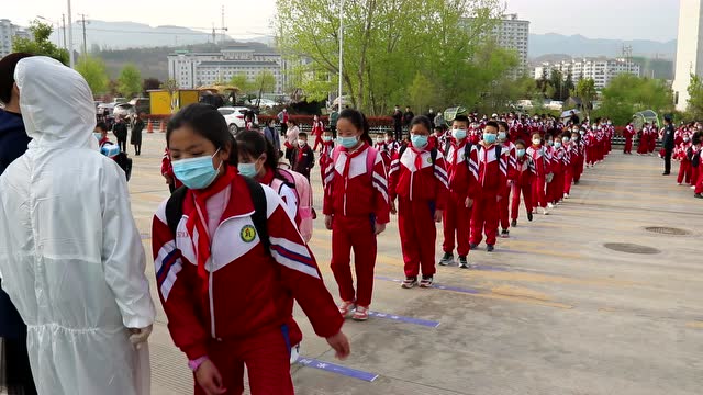 礼县实验小学复学