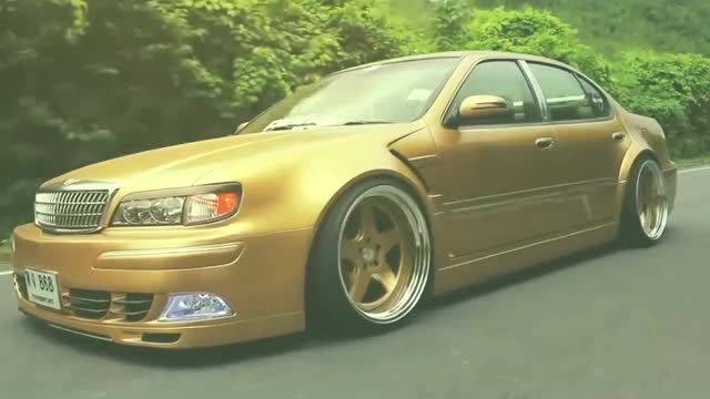 还是老车有味道!日产风度a32姿态美学