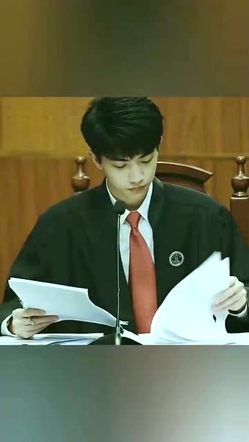 华东政法大学校草级帅哥,认真起来的样子太帅了!