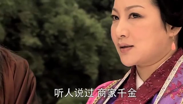 活佛济公两位员外夫人都夸赞自己的儿子和女儿是人中龙凤