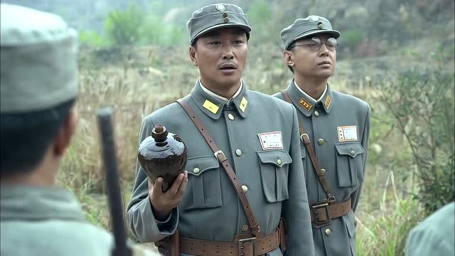 壮士出川师长送靳继忠一瓶酒靳继忠一直珍藏却让士兵们给喝了