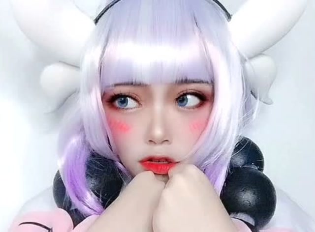 最平凡的脸仿最可爱的妆!辣妈画康娜仿妆太像了!