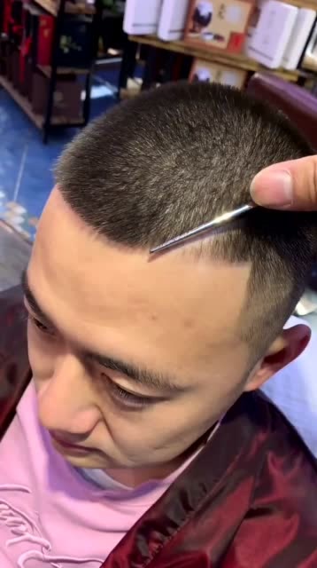 寸头就要这样划一道杠才好看走在街上谁都不敢惹太帅了