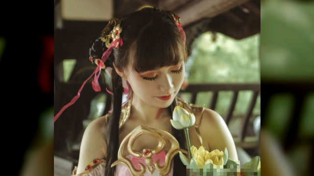 cosplay《剑侠情缘》秦风秀萝,可爱表情的典雅小妹妹