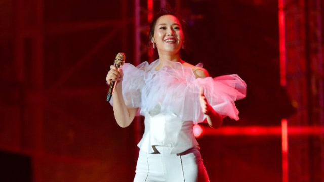 杨子一要吃醋了杨帆携手云朵一首雨花石天籁嗓音简直绝配