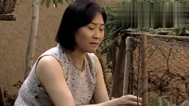 影视村干部跟水娥在家约会欺负窝囊丈夫下秒村干部栽了