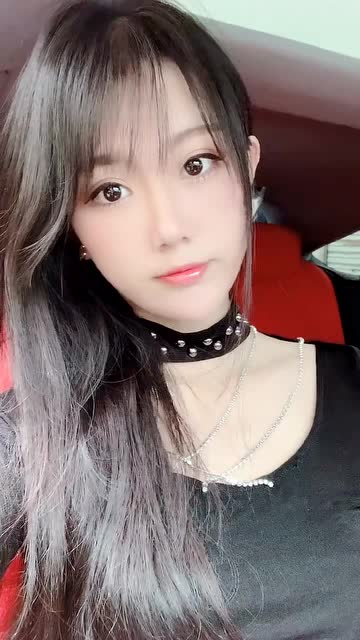 御姐范十足的小姐姐,她这自拍,你们觉得怎么样呢?