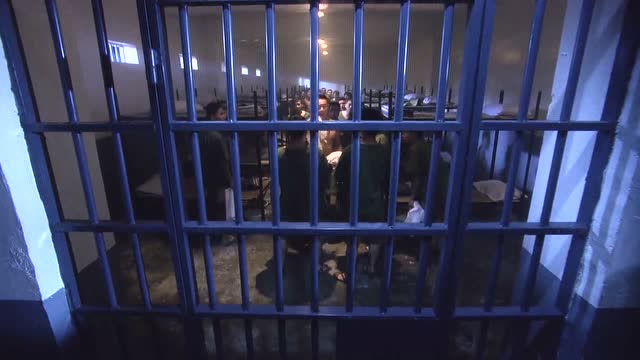 香港监狱的犯人都不允许穿内裤?内裤还要争取才能穿!太没有人性了