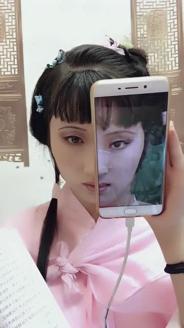 阿秀仿妆《红楼梦》中的林黛玉,致敬经典,太像林妹妹了!