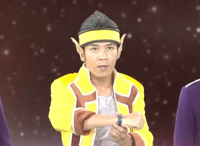 萌学园5熇炎为了让自己变得更强跑去投靠暗黑大帝