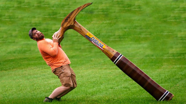 老外打造"最大的锤子",比一般锤子大200倍,威力更是厉害!