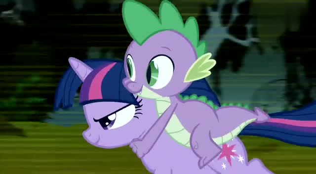 小马宝莉:穗龙离家出走之后,奥罗威和紫悦都很担心穗龙的安危