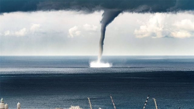 特殊现象"龙吸水",究竟是怎样形成的?看完让人恍然大悟