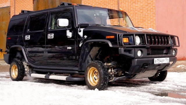 老大爷爆改悍马h2,装上13寸轮毂后,画面太喜感!