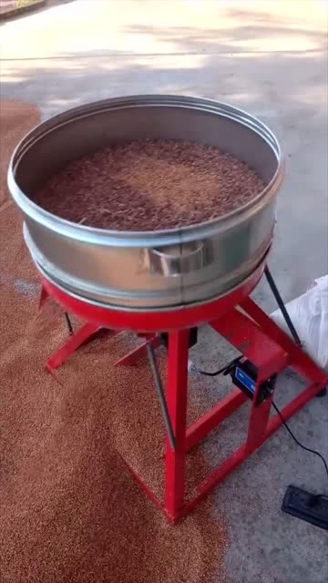 牛人发明的团高粱机器,一天一千斤不是问题,这效率真逆天了!
