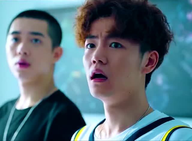 穿越火线夏志远笑得好开心哎哟我们有金主爸爸了