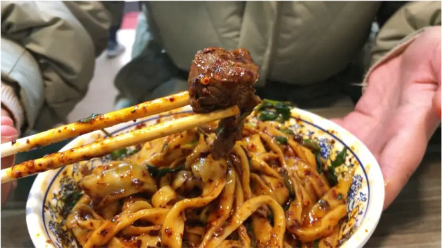 西安最有良心的大碗马虎面,16元一份,34年老店,量大味道美,香