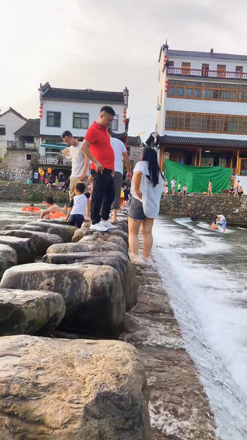 金华浦江上河村,不堵车,不要门票,不要停车费,浦江网红阶梯瀑布,诗人