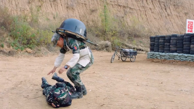 背锅的炊事兵,被班长看不起,结果是个功夫高手