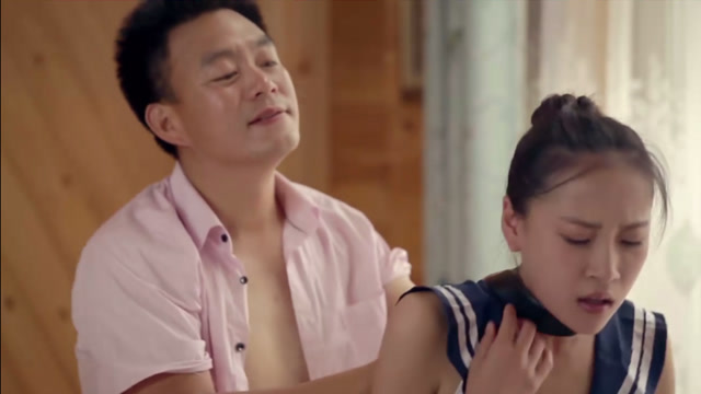 农村女孩给土豪做保姆为了钱面对男主人的过分要求她只能答应