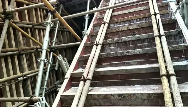 工地木模大师傅,做楼梯技术,公司领导都夸,你觉得怎么样?