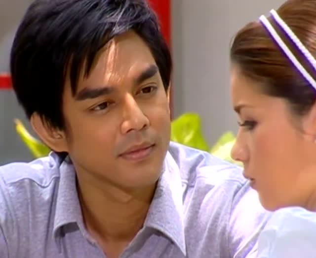 麻雀变凤凰:星星帮伊特冰敷,两人感情升温