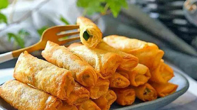 外酥里嫩的芥菜春卷两分钟学会!经济实惠又美味,速速收藏