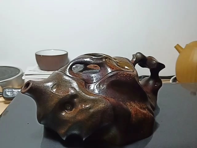 学院派紫砂壶创新作品 磐石