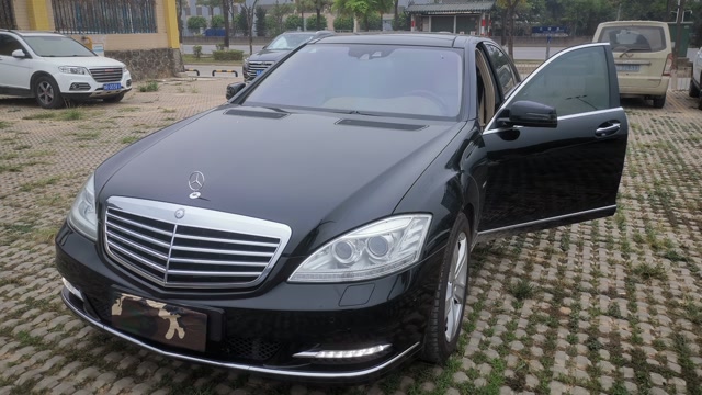 12款奔驰s350,现在才30多万?价值百万的视频