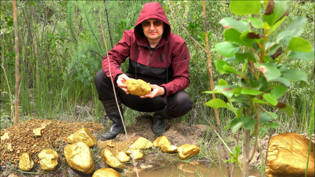 大叔户外寻宝,意外发现黄金宝地,价值百万?