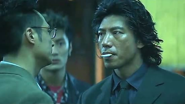 无间道:乌鸦哥好不容易演一次警察,还没等说话就被靓坤给毙了!