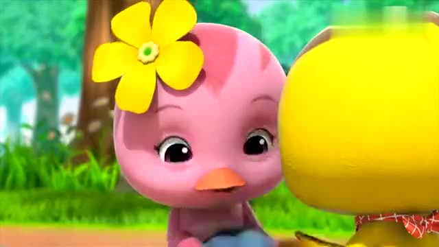 欢欢玩游戏很厉害,用尾巴就能打败对手,真是高手