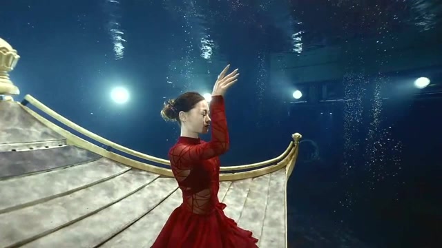 史上最强!水下《卷珠帘》中国风舞蹈——屏住呼吸观看