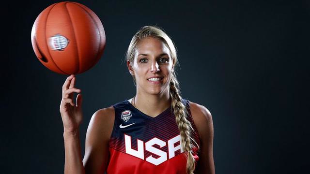 wnba超巨戴尔多恩出柜结婚 浪漫婚礼亲吻爱侣