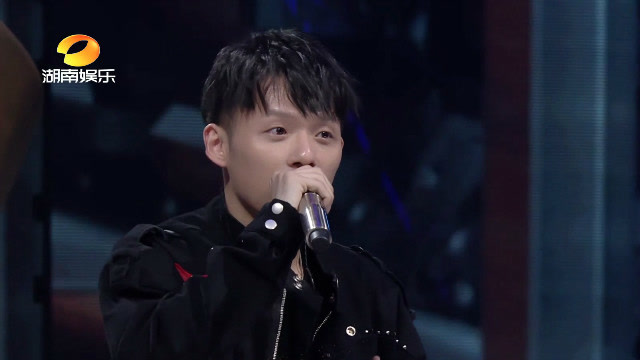 华明杰已经是一个两岁宝宝的爸爸,坦言希望音乐能够变现