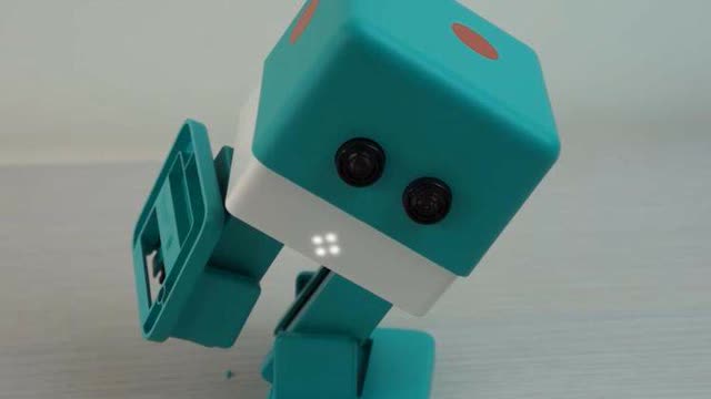 方块机器人zowi,可编程的早教玩具