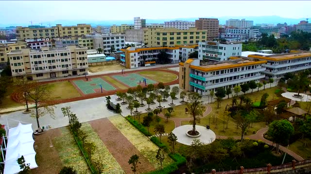 航拍桃溪学校(汕头潮南峡山美景)