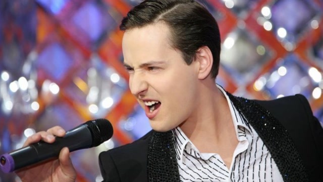 男神维塔斯发福成油腻中年男献唱哈尔滨粉丝热情依旧