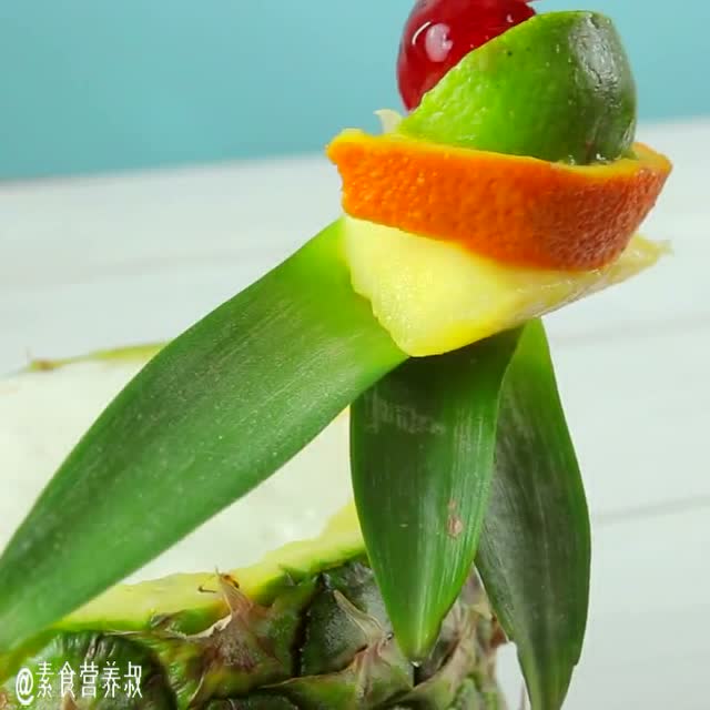 可以吸的菠萝，太酷了！
