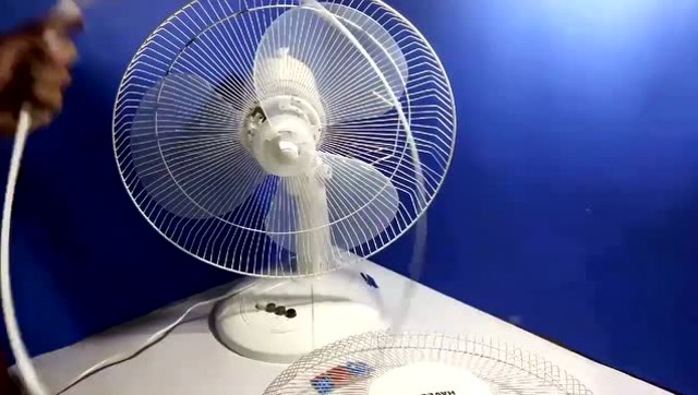 电风扇越吹越热?牛人教你用两个塑料瓶自制空调扇,简单又凉快