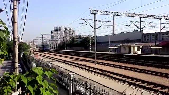 胶济铁路四方站 京局京段df11g机车准备去拉z7次